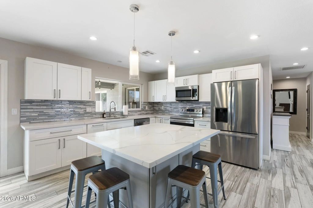 2418 W Calavar Road, Phoenix