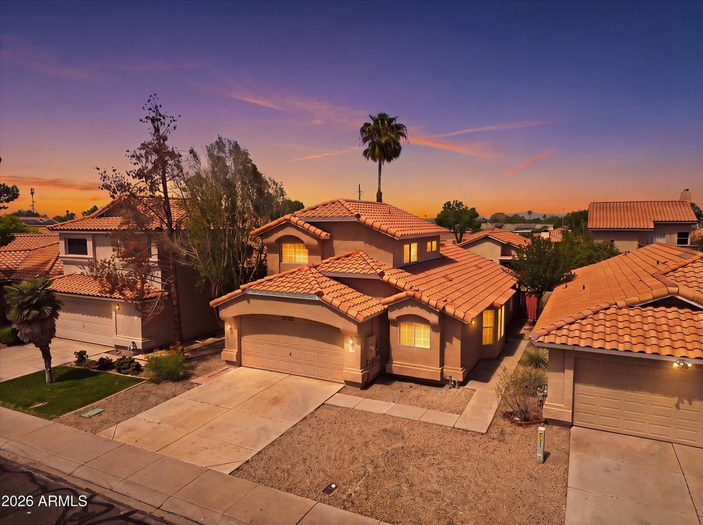 7942 W Paradise Drive, Peoria