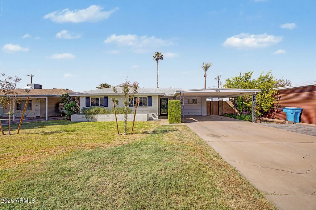 420 W Cheery Lynn Road, Phoenix