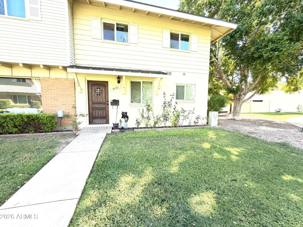 4460 E Belleview Street, Phoenix