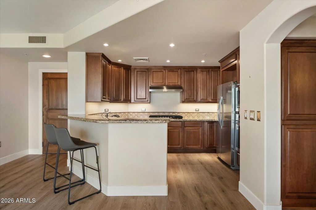 15802 N 71st Street (unit 203), Scottsdale