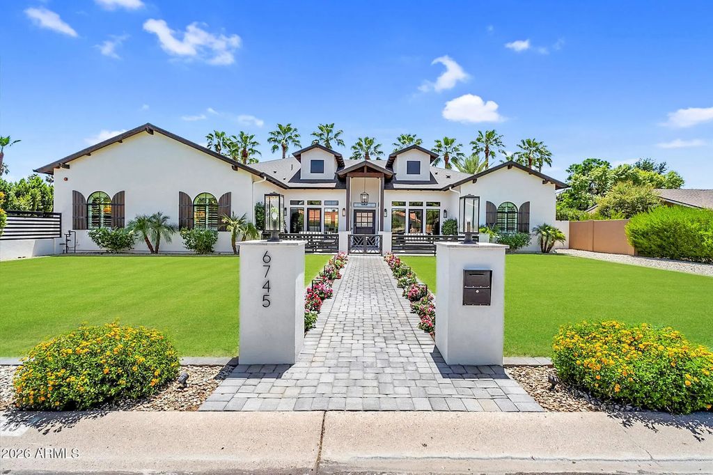 6745 E Montecito Avenue, Scottsdale