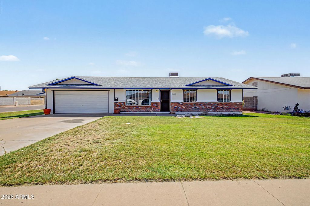 209 W Ivyglen Street, Mesa