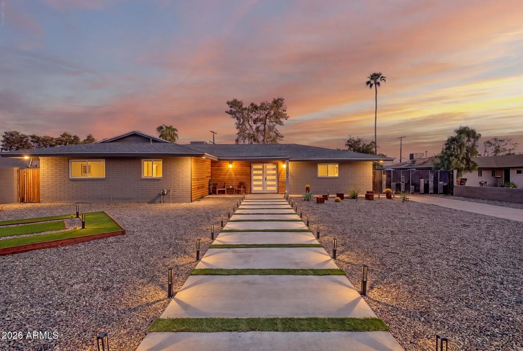 8307 E Rancho Vista Drive, Scottsdale