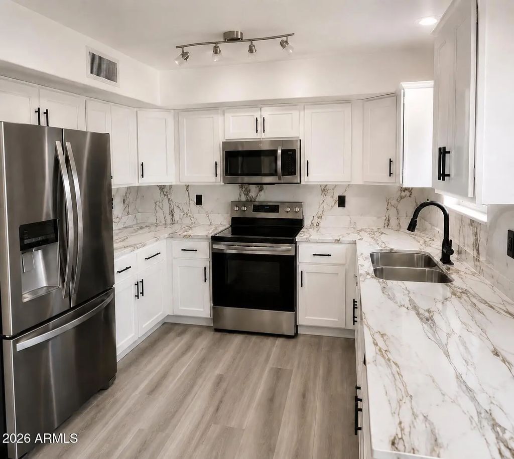 1020 E Saddle Way, San Tan Valley
