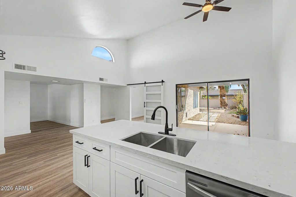9471 E Laurel Lane, Scottsdale