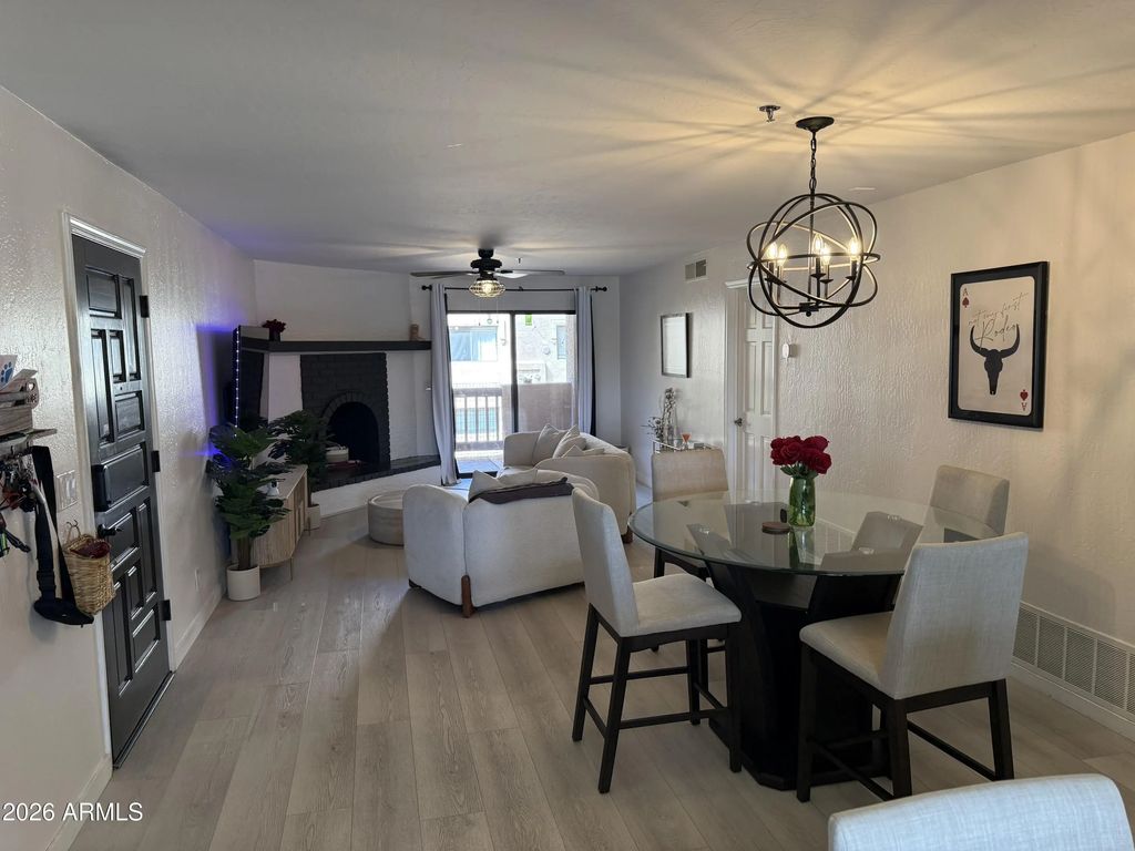 3031 N Civic Center Plaza (unit 219), Scottsdale