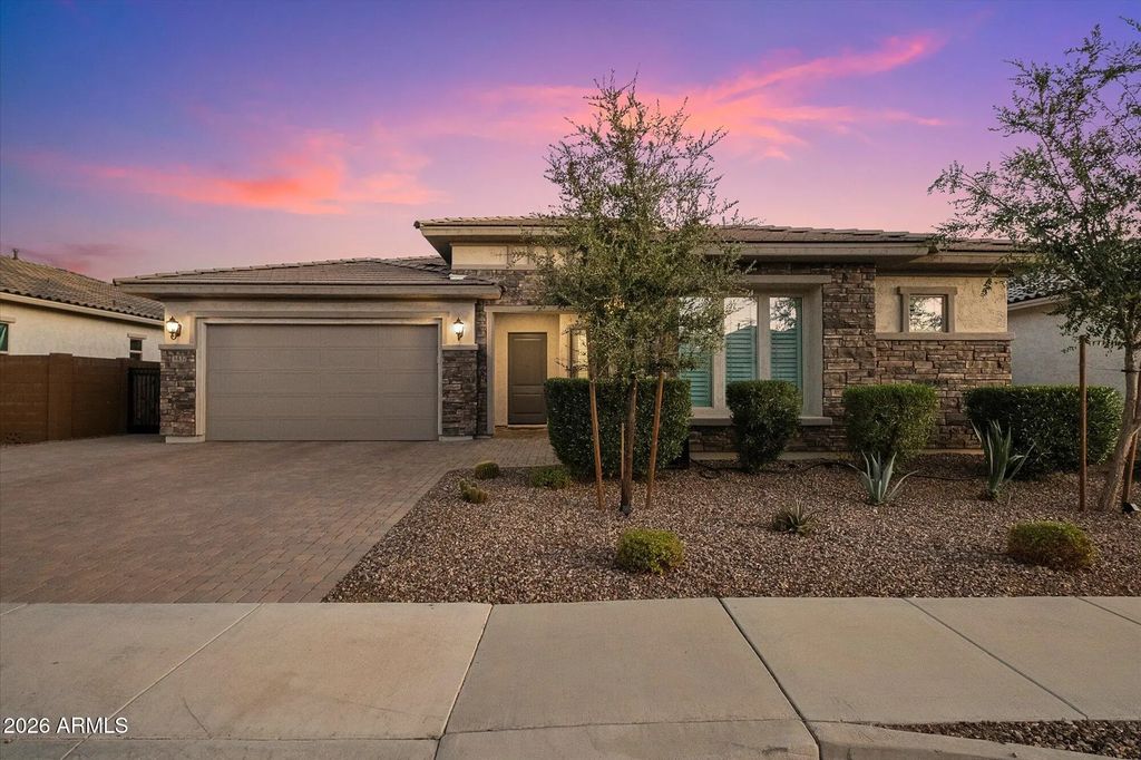 3437 E Daley Lane, Phoenix