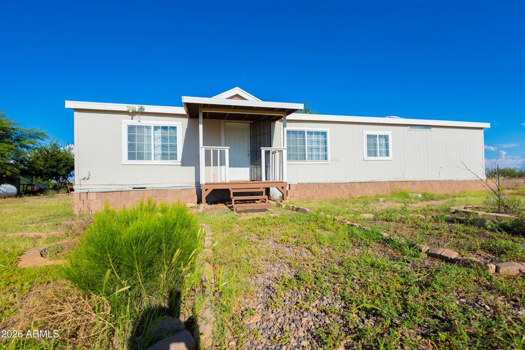 4585 N Valley Vista Avenue, Douglas