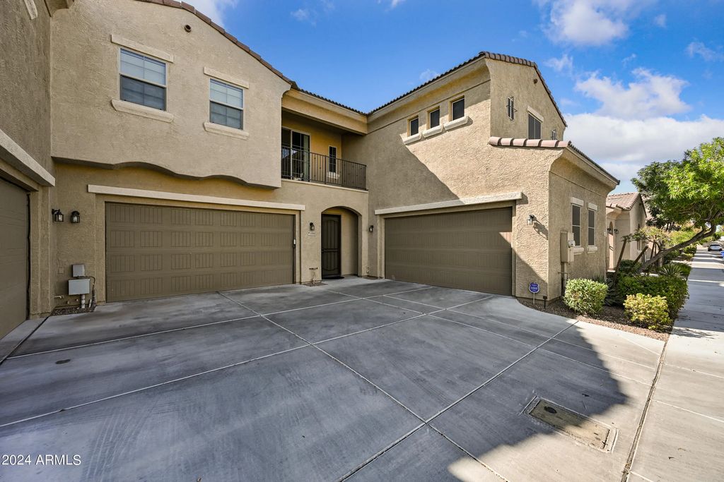 1367 S Country Club Drive (unit Unit 1101), Mesa