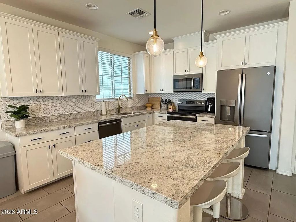 2658 S Harmony Avenue, Gilbert