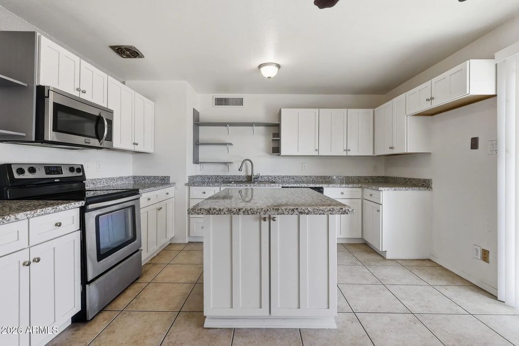 3449 W Mauna Loa Lane, Phoenix