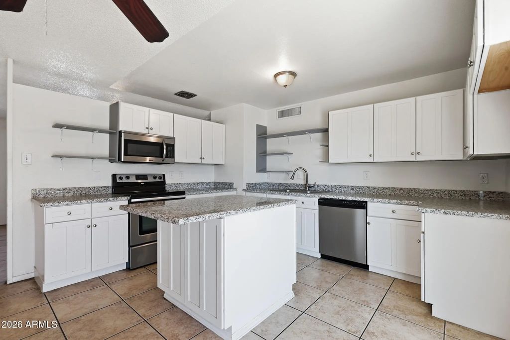 3449 W Mauna Loa Lane, Phoenix