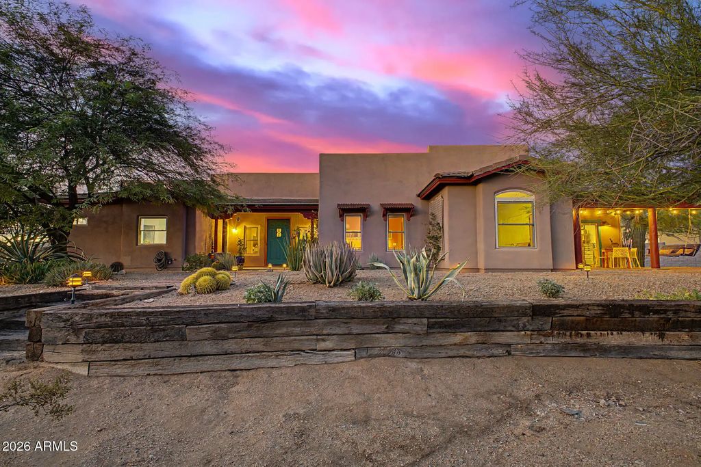 32006 N 44th Place, Cave Creek
