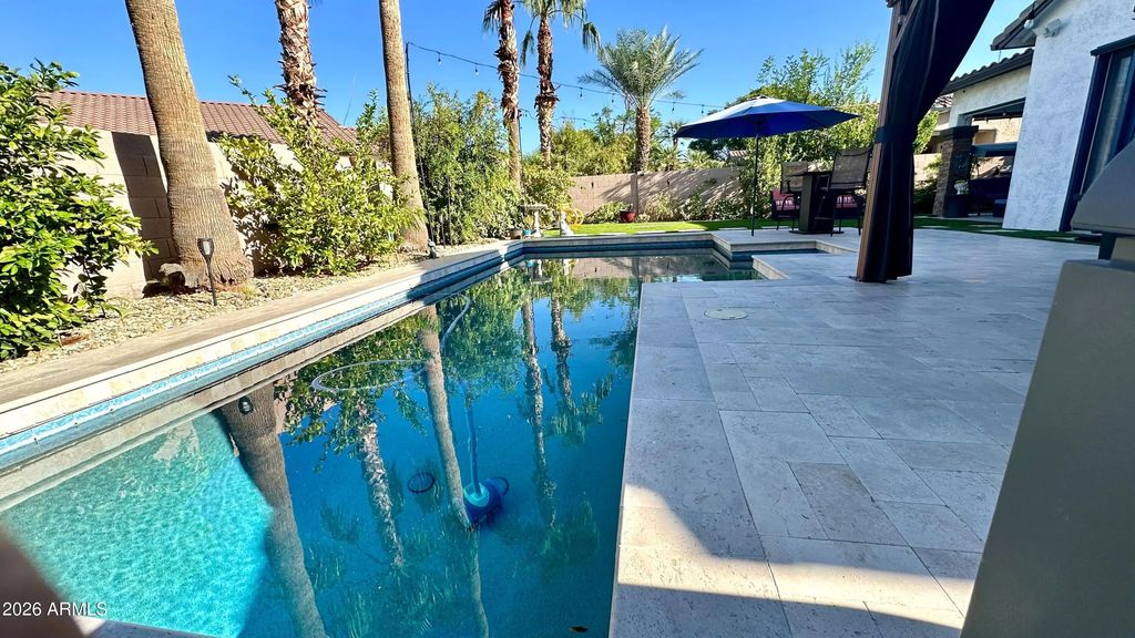 3927 S Hollyhock Place, Chandler