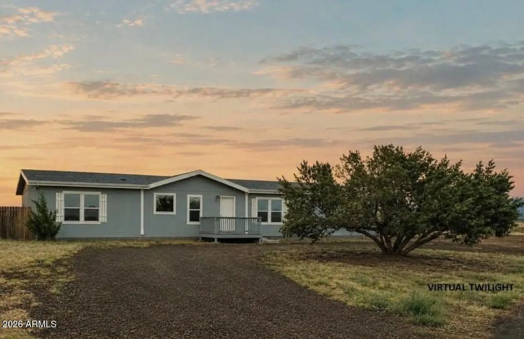 1137 W Mountain View Drive, Taylor