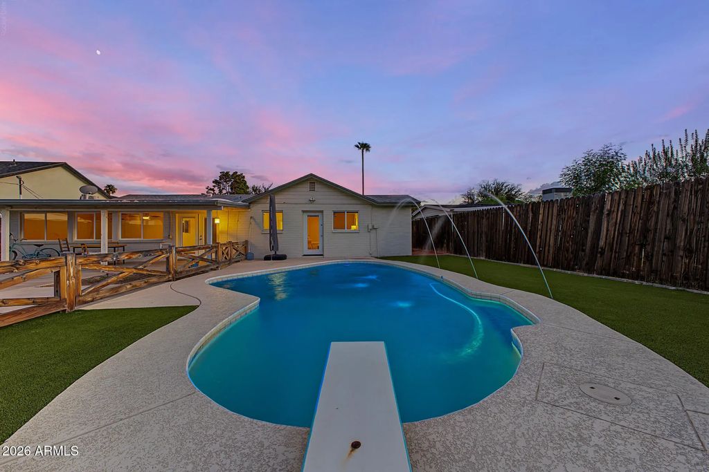 4234 E Earll Drive, Phoenix