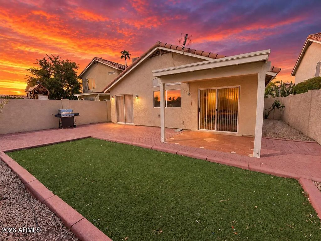 1225 E Angela Drive, Phoenix