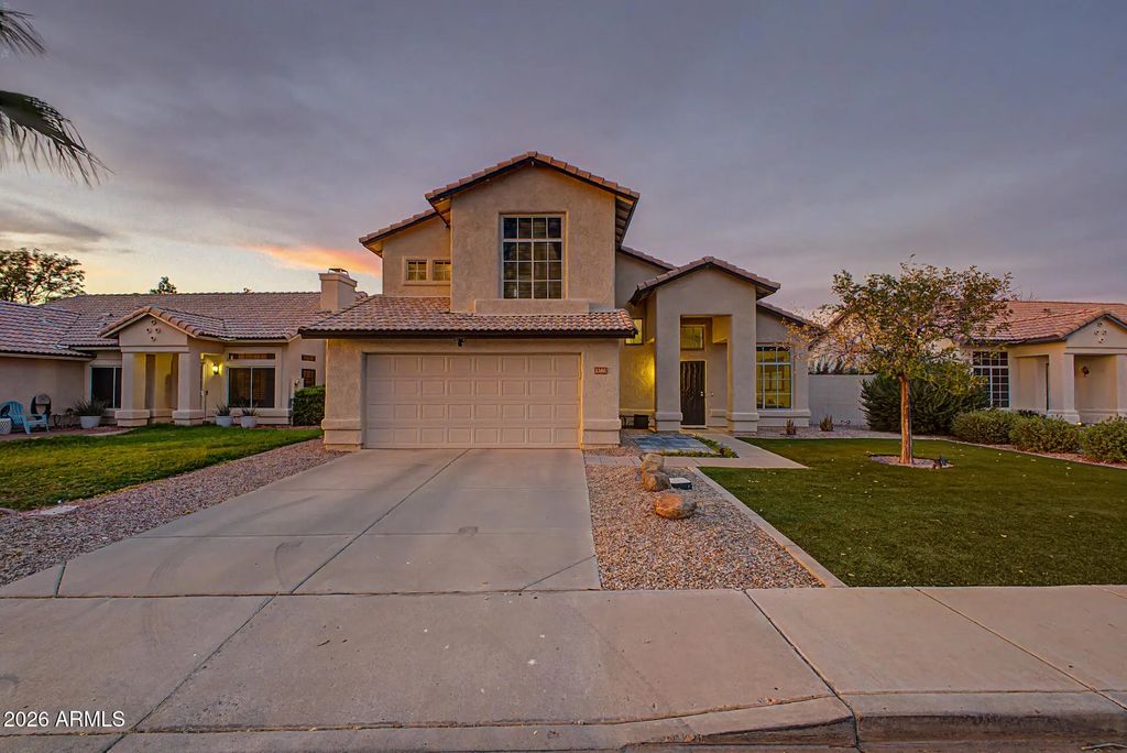 1360 W Gail Drive, Chandler