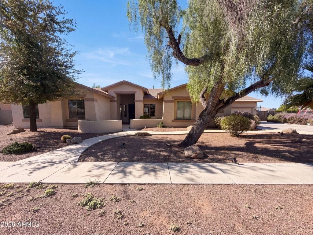8027 W San Miguel Avenue, Glendale