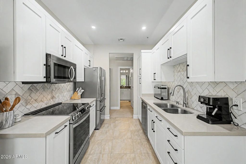 9600 N 96th Street (unit 245), Scottsdale