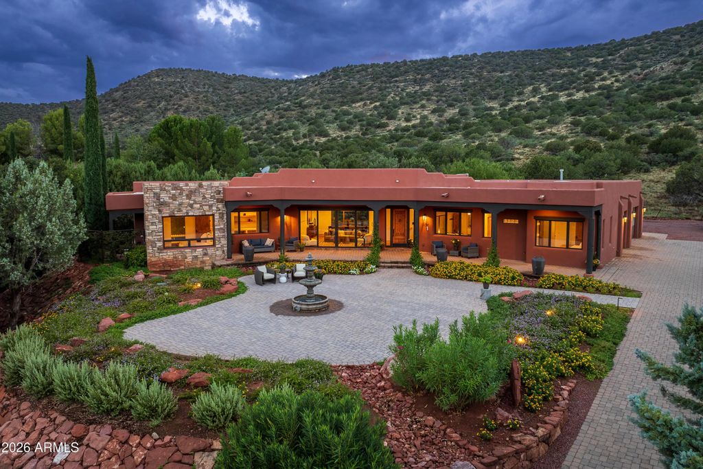 99 Los Coyotes Trail, Sedona