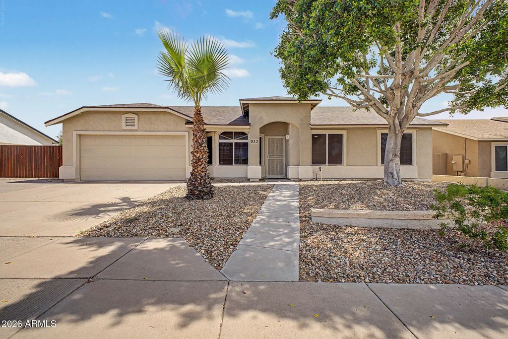 933 N 94th Place, Mesa