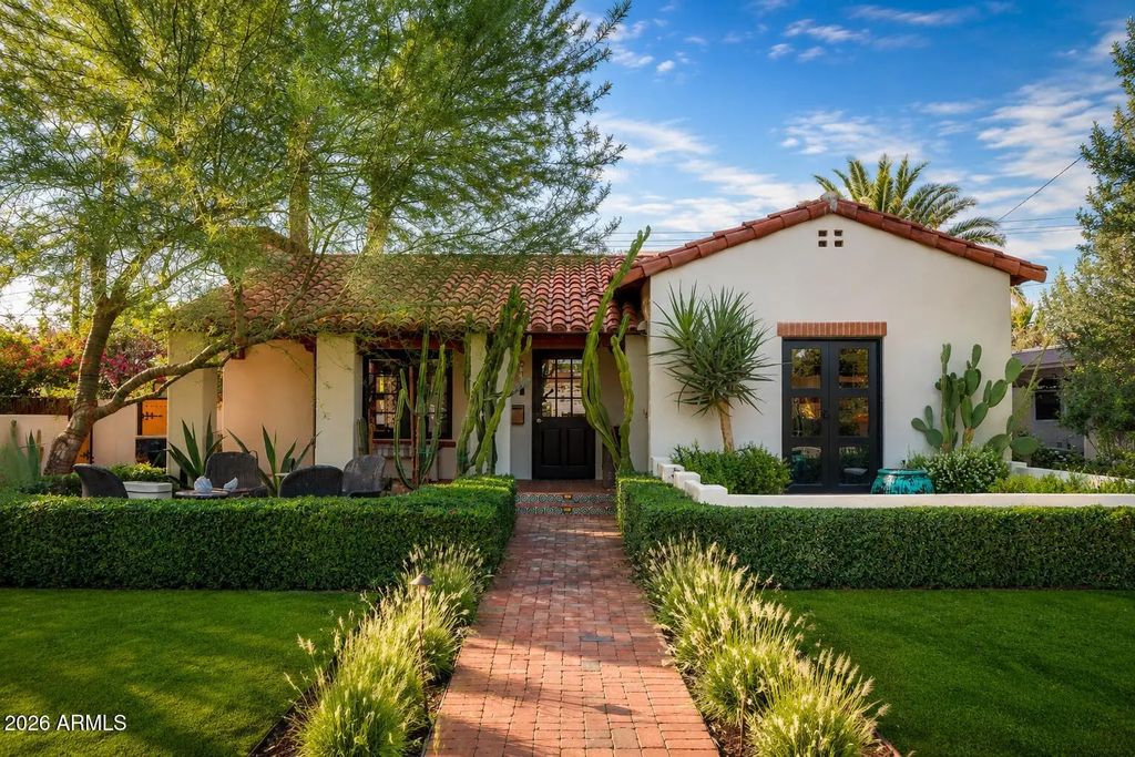 61 W Wilshire Drive, Phoenix