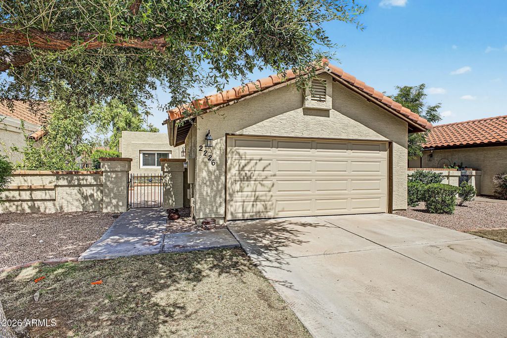 2226 E Fairview Avenue, Mesa