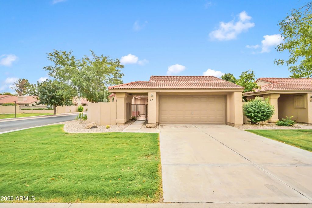 945 N Pasadena -- (unit 15), Mesa