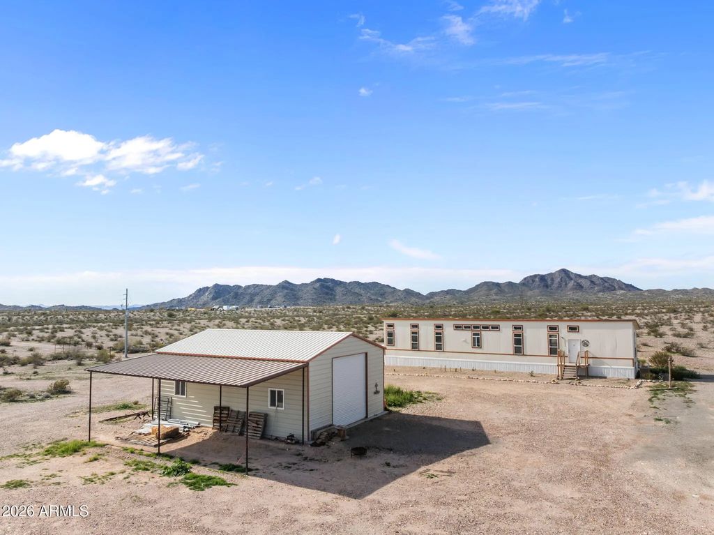 39050 Dobbins Lane, Salome