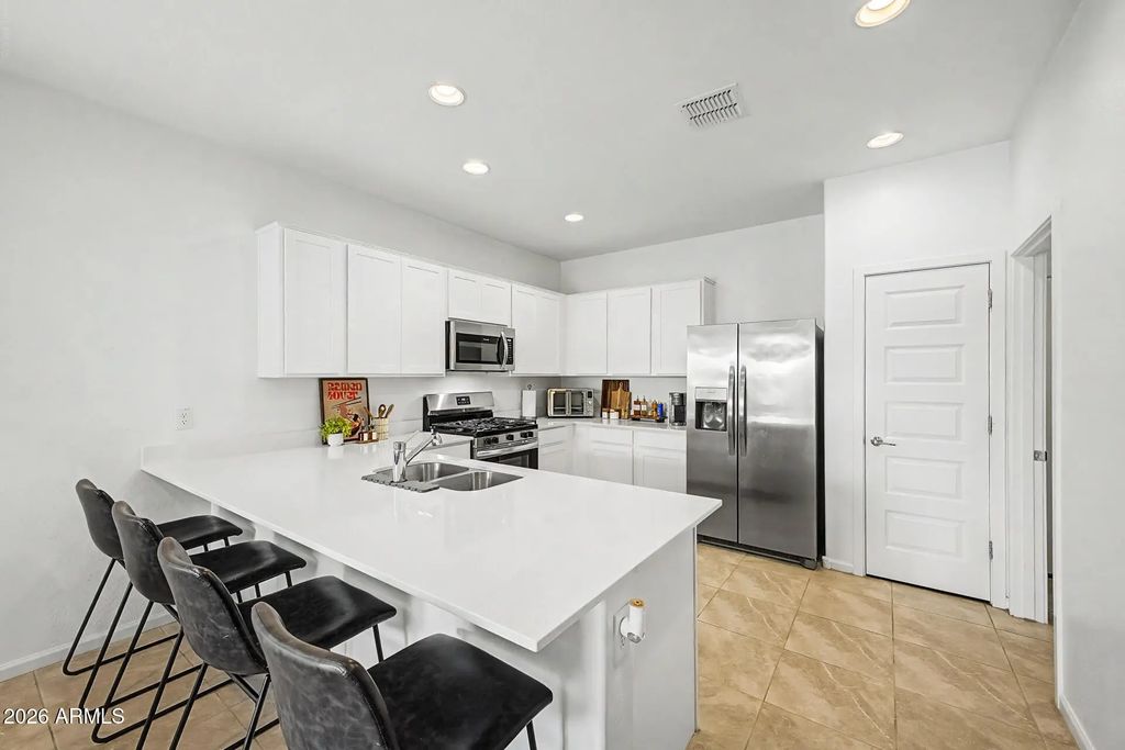 15587 W Kendall Street, Goodyear