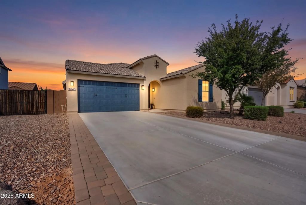2042 E Flintlock Drive, Gilbert