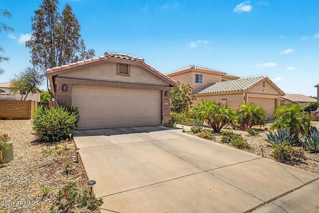985 E Stardust Way, San Tan Valley