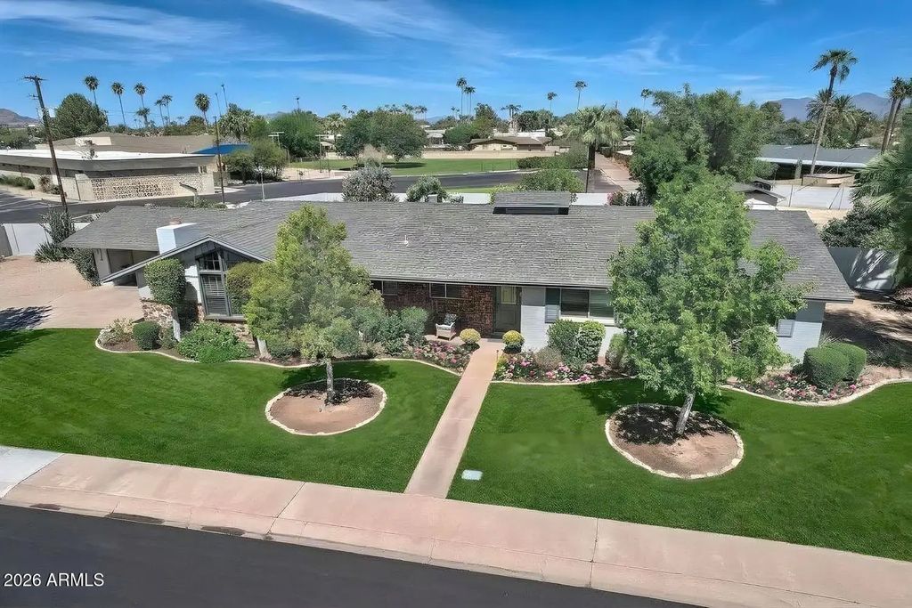 8432 E Turney Avenue, Scottsdale