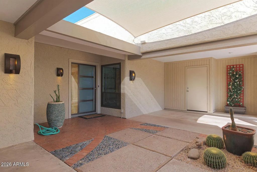110 W Victoria Square, Phoenix
