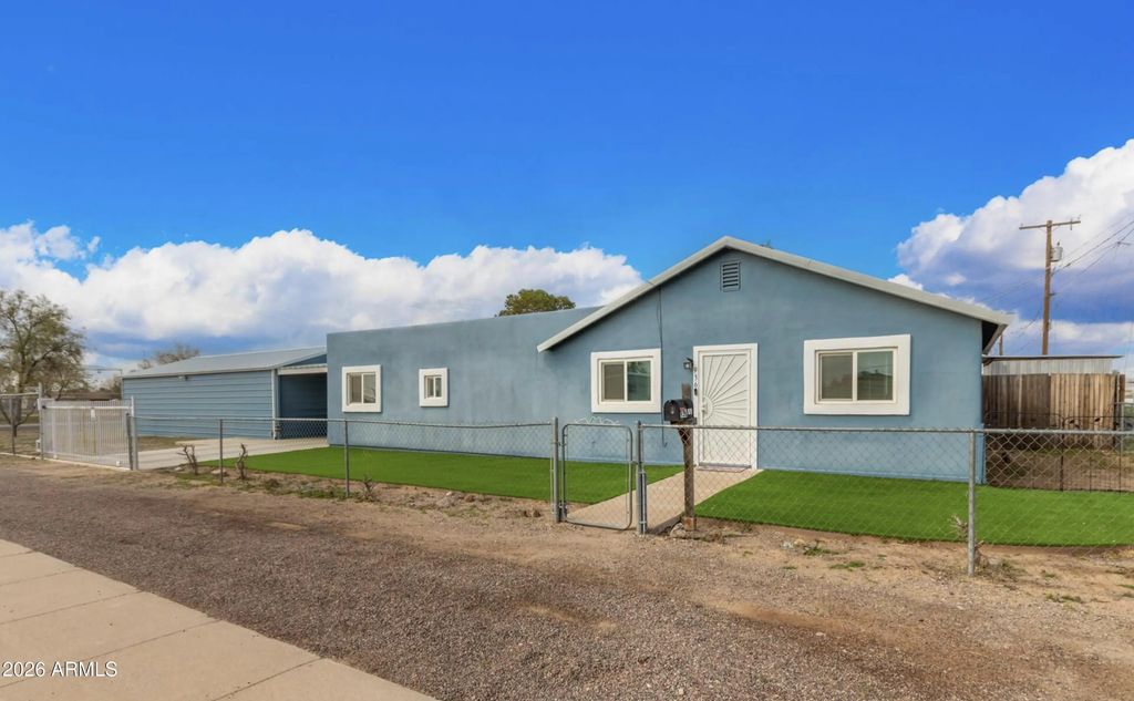 936 N 3rd Street, Coolidge