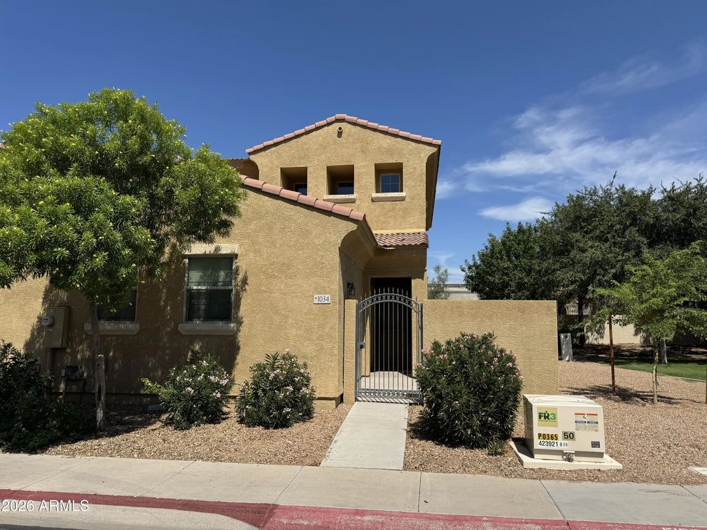 1367 S Country Club Drive (unit 1034), Mesa
