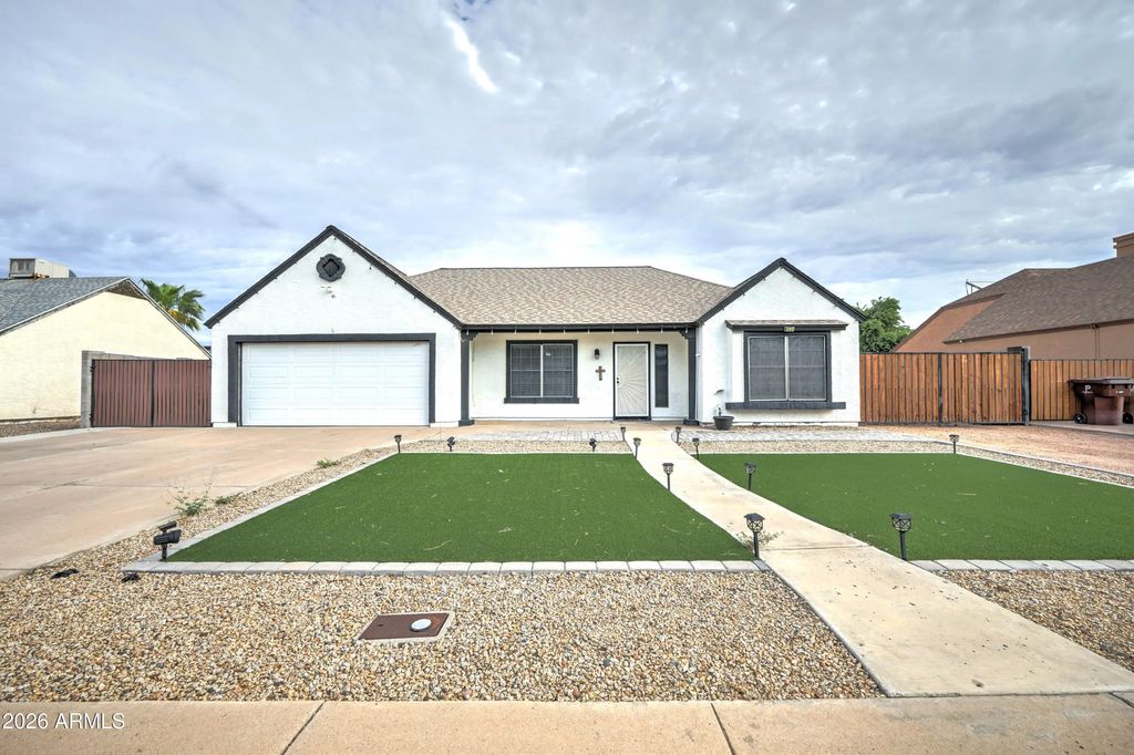 6926 W Sunnyside Drive, Peoria