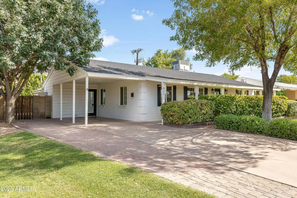 808 E Cavalier Drive, Phoenix