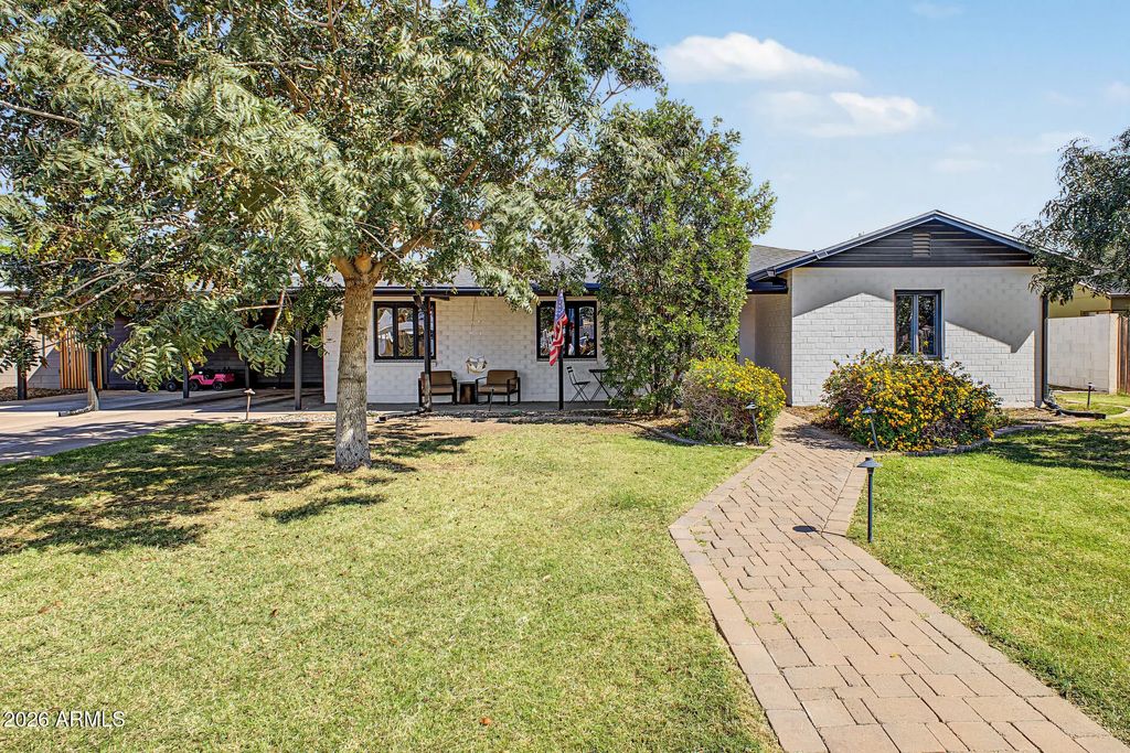 2221 N Laurel Avenue, Phoenix