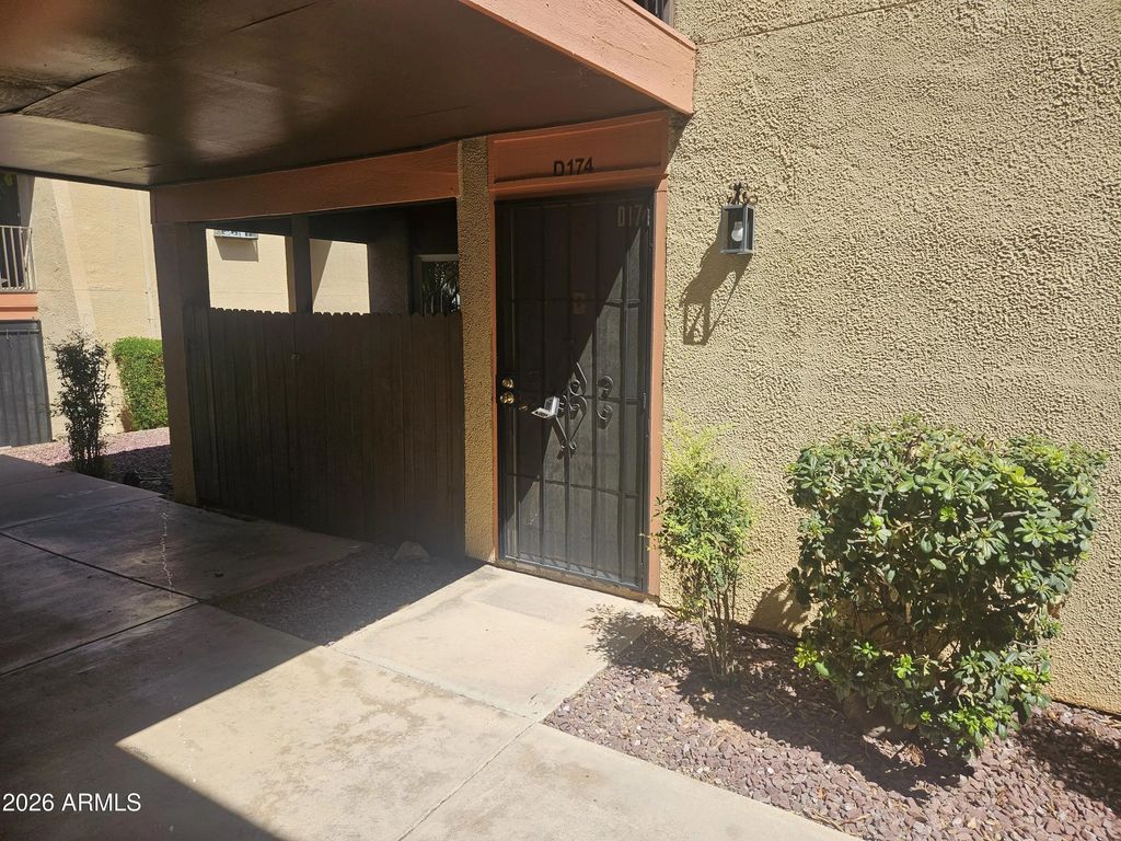 1620 N Wilmot Road (unit D-174), Tucson