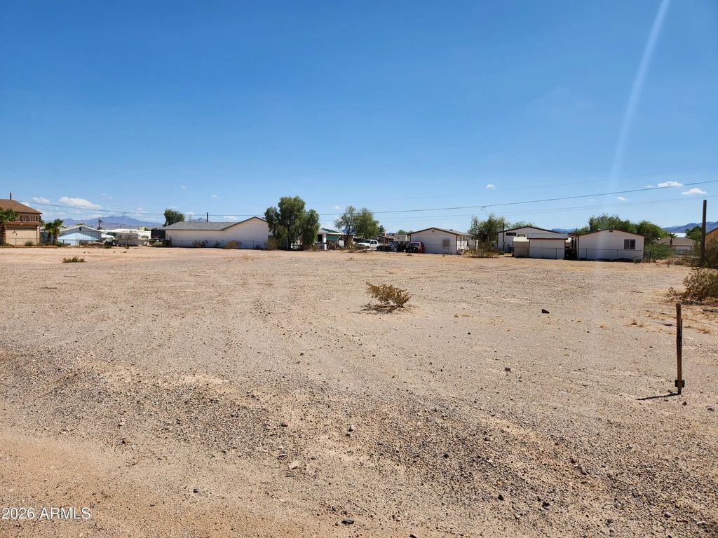 13142 S Shore Parkway (unit 17), Topock