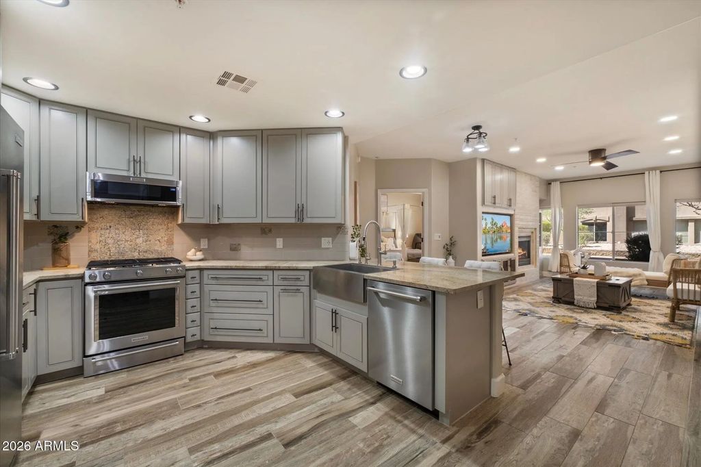 5350 E Deer Valley Drive (unit 1250), Phoenix
