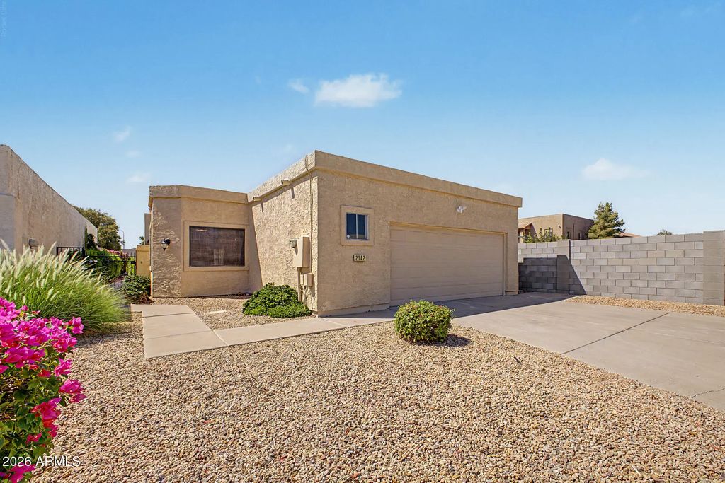 2142 N Apollo Court, Chandler