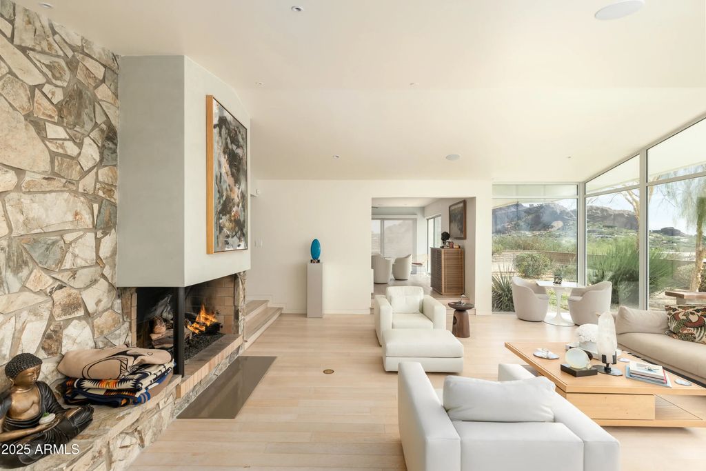 4222 E Mcdonald Drive, Paradise Valley