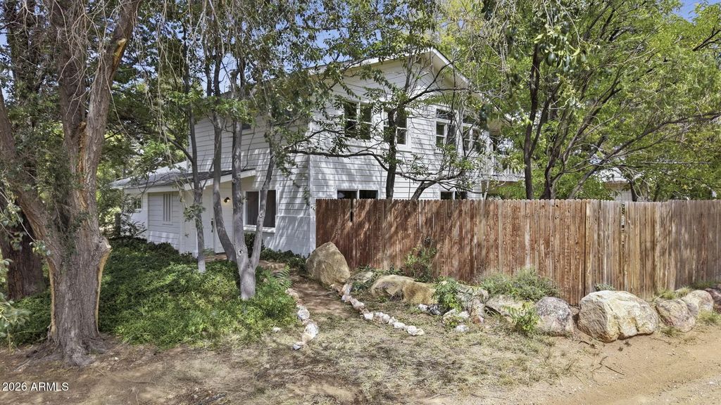 371 N Road 1 West, Chino Valley