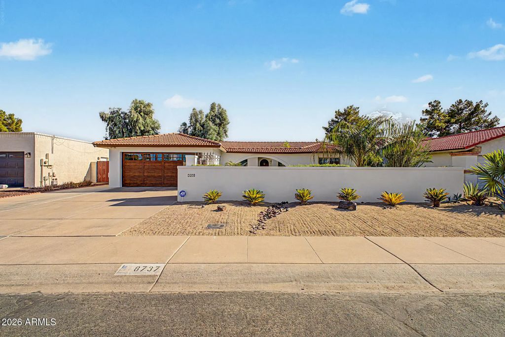 8737 E Via De La Gente, Scottsdale