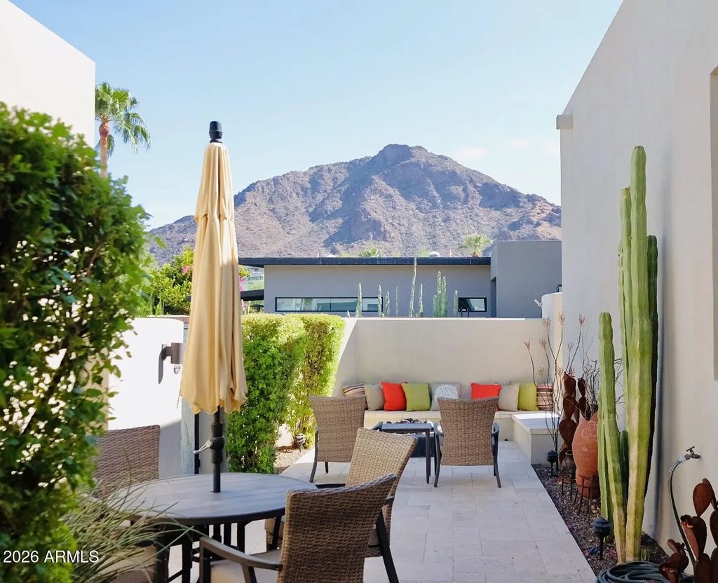 5434 E Lincoln Drive (unit 19), Paradise Valley