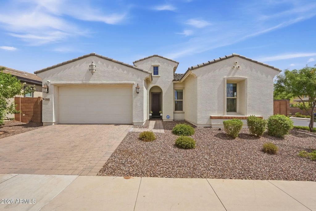 5643 S Dante, Mesa